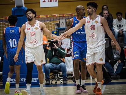 עם הפנים לשלישי (עודד קרני)