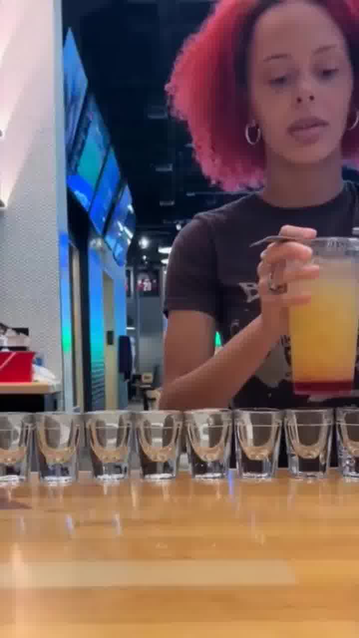 מישהו זורם על שוטים בצבעי הקשת?