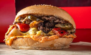 תפריט בקטנה בבורגר סאלון (צילום: דוד מויאל, יחסי ציבור)