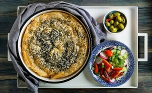 שבלול פילו וגבינות ענק (צילום: שני בריל, mako אוכל)