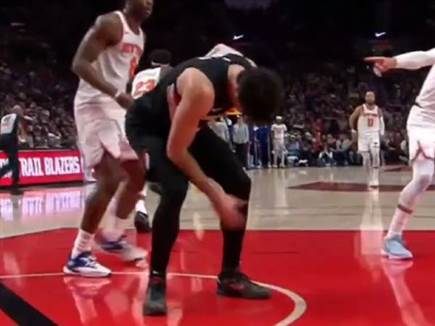 רץ מיד לחדר ההלבשה. אבדיה