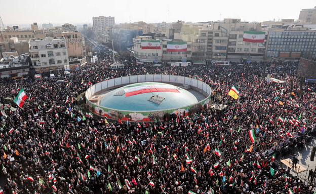 הפגנת תמיכה במשטר האיראני בטהראן