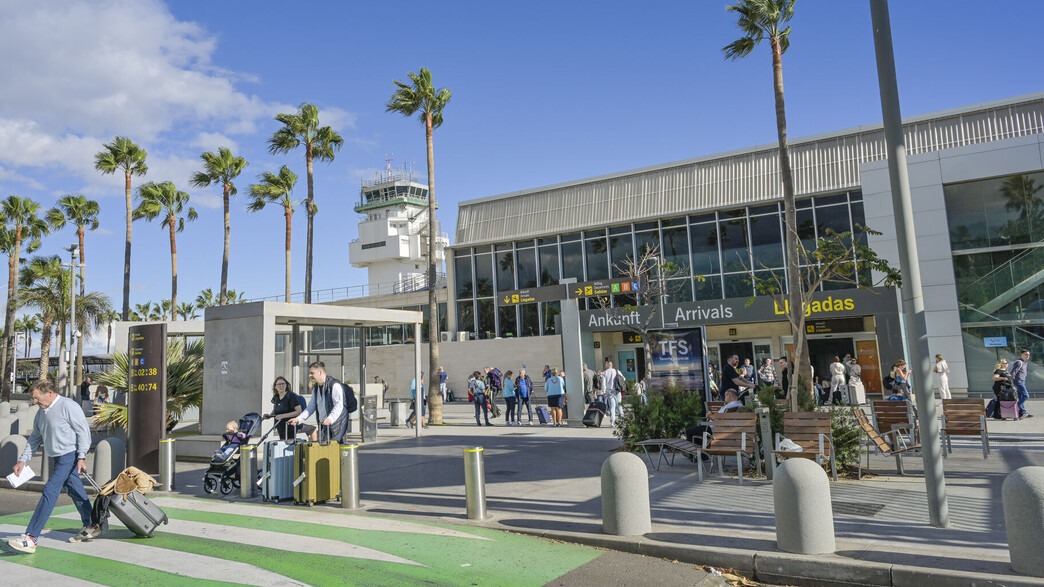 נמל התעופה בדרום האי טנריף, ספרד