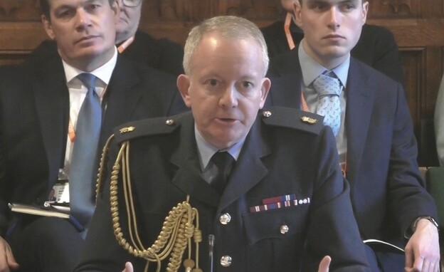 סר ריצ'רד נייטון, ראש המטות המשולבים, בריטניה