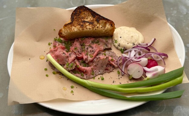 רוסטביף. תפריט של רפי כהן בנורה קרית ענבים