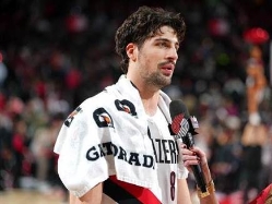 (Photo by Soobum Im/NBAE via Getty Images) (צילום: ספורט 5)