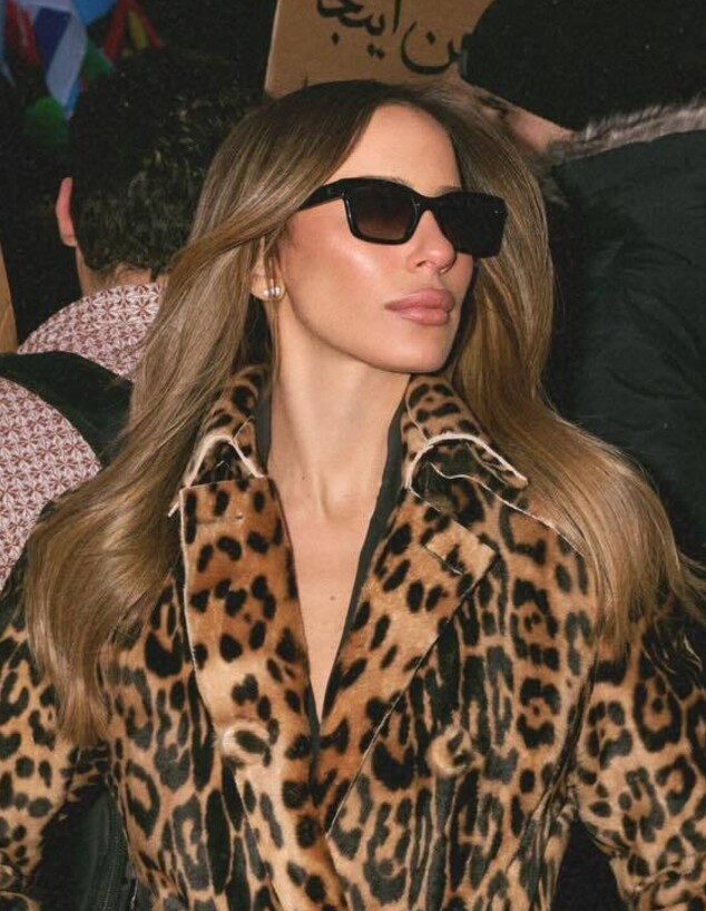 אוריה עזרן במעיל מנומר