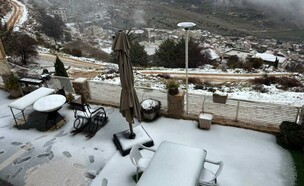 שלג במג'דל שמס (צילום: ענן בגולן- הצימר)