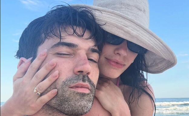 לאלי אספוסיטו מאורסת