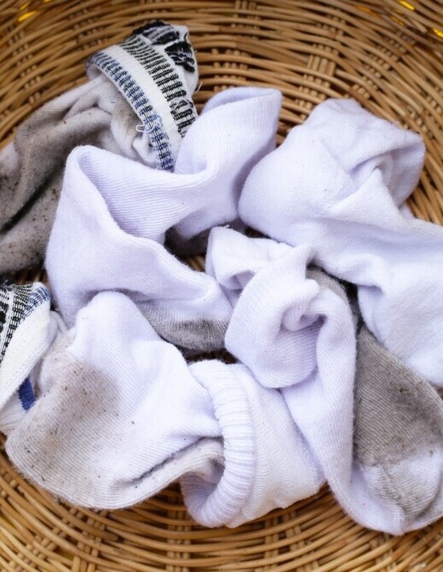 גרביים לבנים מלוכלכים