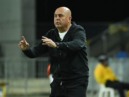 הקבוצה של בני לם לחצה (ברני ארדוב)