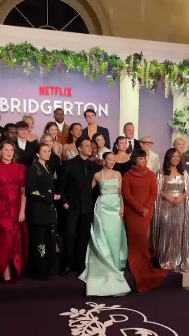 ליידי וויסלדאון, שומעת? בפריז השיקו אמש את העונה הרביעית של ״ברידג׳רטון״