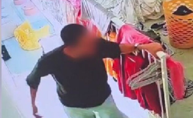 הפריצה לווילה במושב