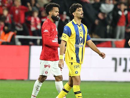 רוי רביבו אחרי שהורחק (אלן שיבר)