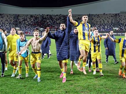 חגיגות גדולות בסיום (אלן שיבר)