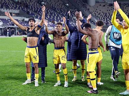 כולו צהוב (אלן שיבר)