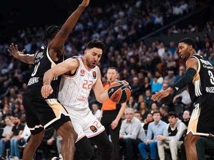 זה שוב התחיל קשה (Marie Bassery/Euroleague Basketball via Getty Im (צילום: ספורט 5)