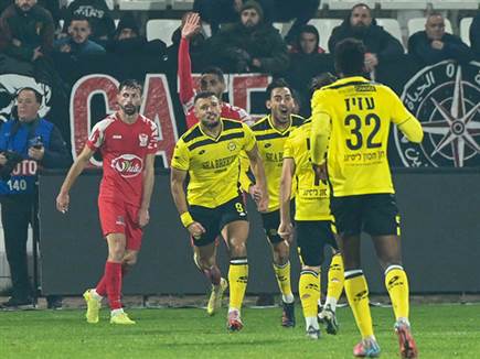 נתניה חגגה ראשונה (ברני ארדוב)