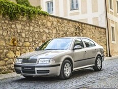 המשפחתית שהפכה את סקודה לסיפור הצלחה חוגגת 30