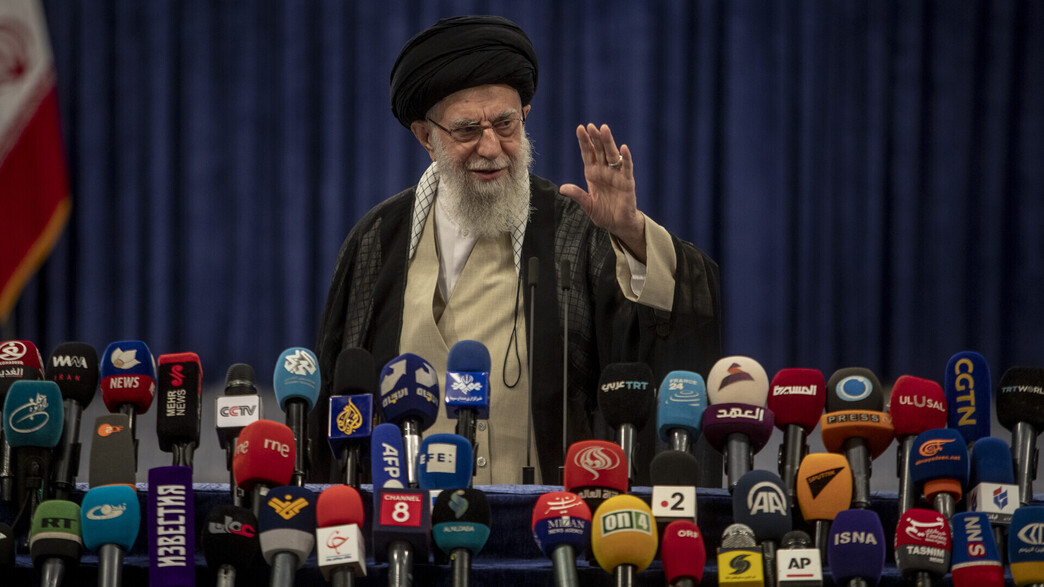 המנהיג העליון ח'אמנאי באיראן