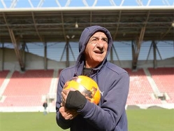 צילום: מאיר אזולאי, מתוך הספר ״מדברים על המגרש״ בהוצאת ניב (צילום: ספורט 5)