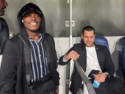 סדריק דון. מתרגל לבית החדש שלו (צילום: ספורט 5)