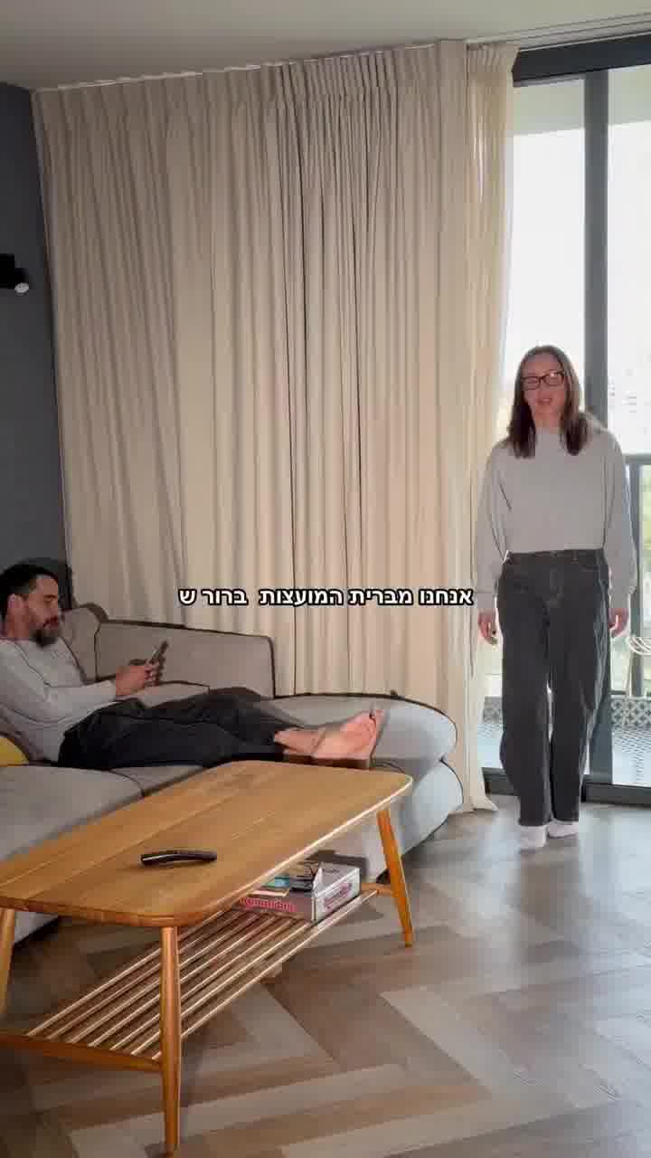 אנה ארונוב עושת את "אנחנו מברית המועצות ברור ש..."