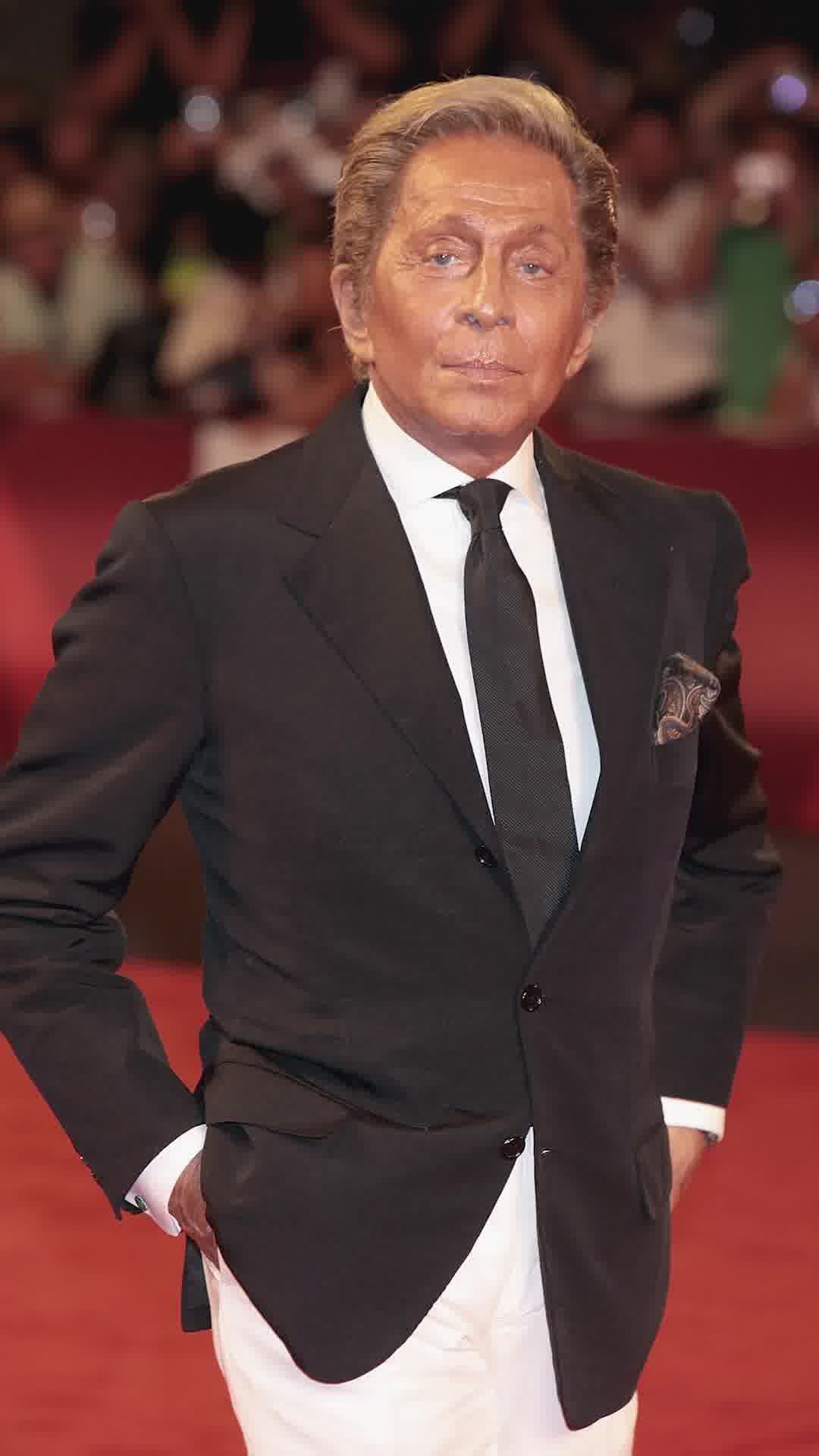 מעצב העל ולנטינו גאראווני, מקים בית האופנה על שמו, הלך לעולמו בגיל 93