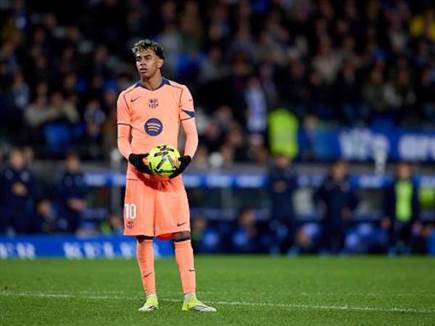 השערים הכתומים נפסלו (Photo by ANDER GILLENEA / AFP via Getty Images)