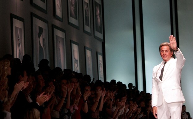 מעצב האופנה האיטלקי ולנטינו הלך לעולמו בגיל 93