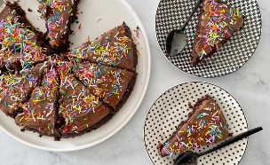 עוגת שוקולד דיאטטית (צילום: רון יוחננוב, mako אוכל)