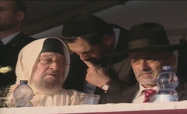 אריה דרעי מתרים כספים לעמותה של מקורב - תחקיר