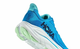 HOKA Clifton 10 נעל הזוגות של המירוץ למיליון (צילום: יחסי ציבור חו"ל)