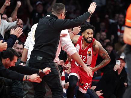 דורסי חגג (אלן שיבר)