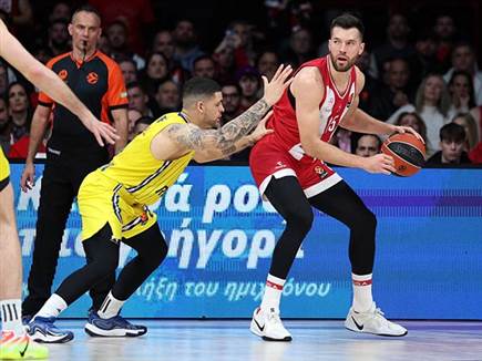 היוונים להטו עם ריצת 0:20 מטורפת (אלן שיבר)