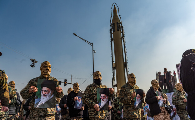 משמרות המהפכה (צילום: HOSSEIN BERIS/Middle East Images/AFP, getty images)