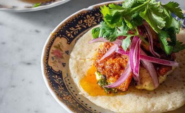 ארוחת צהריים בלונל