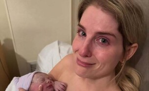 מייגן טריינור עם בתה השלישית (צילום: instagram)