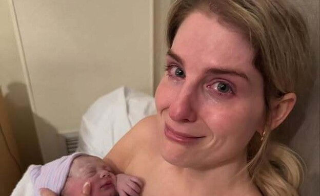 מייגן טריינור עם בתה השלישית