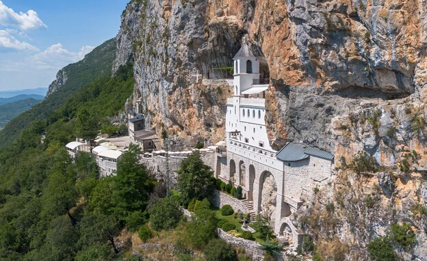 מנזר אוסטרוג מונטנגרו מנזר אוסטרוג מונטנגרו