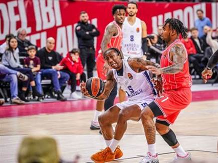 סייבן לי. התעלה בעיקר במחצית הראשונה (Getty)