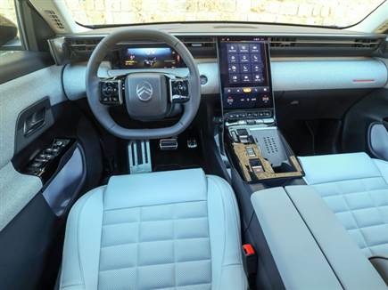 המחיר זול מפיג`ו 3008 ואופל גרנדלנד (צילום: ספורט 5)