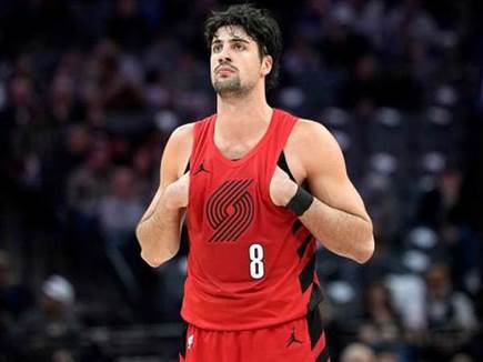 "מצביעים לאמריקאים". אבדיה (GETTY) (צילום: ספורט 5) "מצביעים לאמריקאים". אבדיה (GETTY) (צילום: ספורט 5)