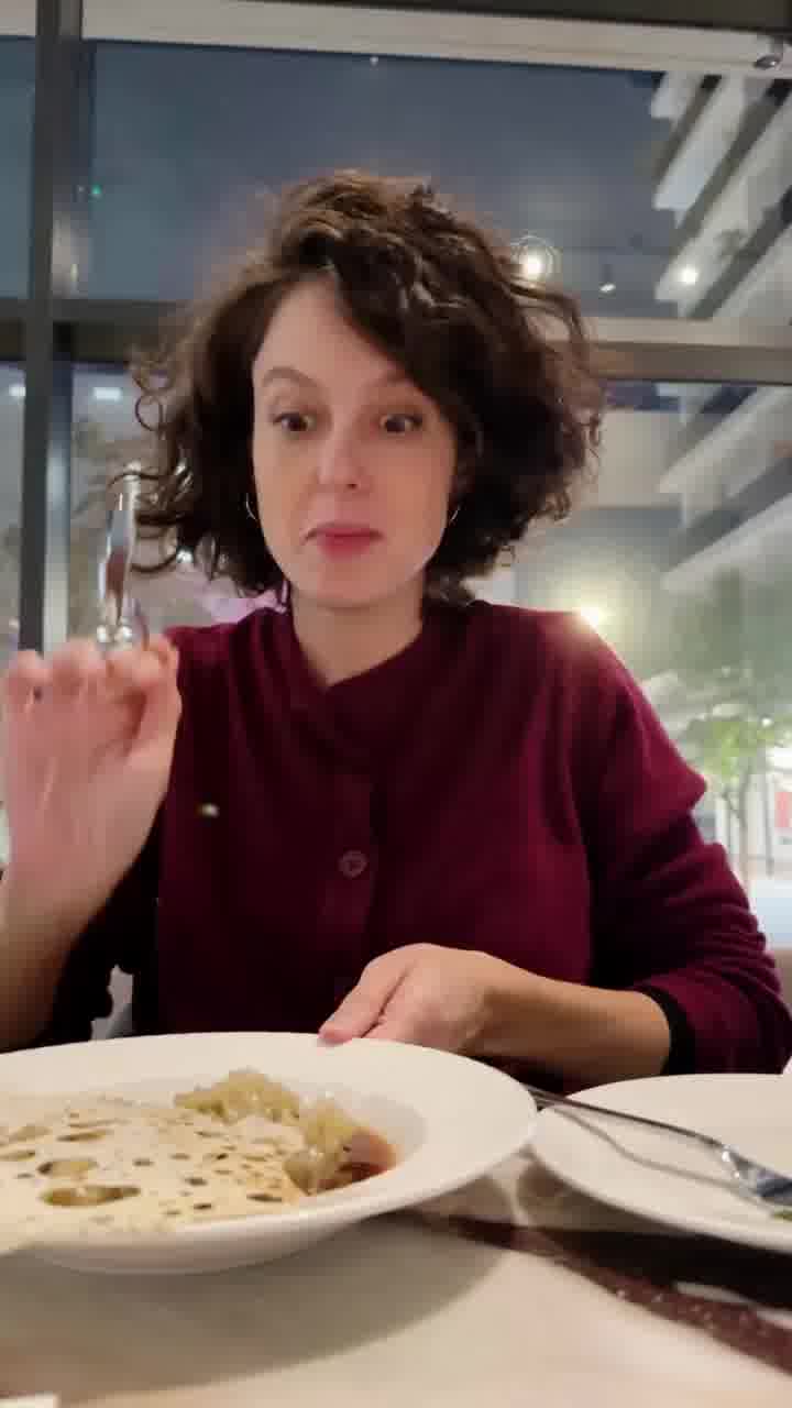 יש מקומות חדשים שעושים הכל כדי שידברו עליהם, ויש את המקום הזה