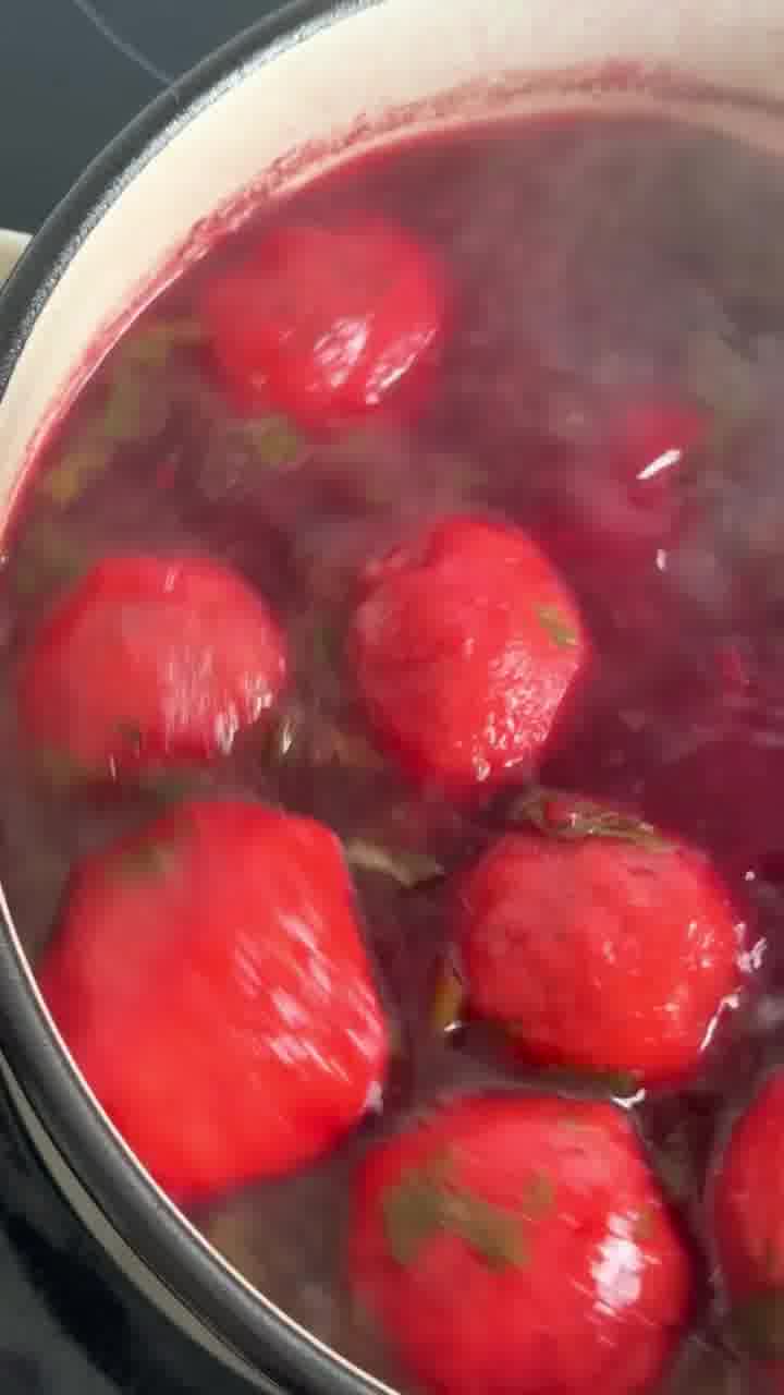 מכל הקובה שבעולם, מרק קובה סלק הוא האחד שלנו