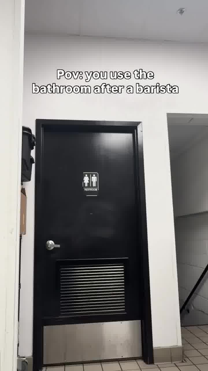 כשאתה משתמש בשירותים אחרי בריסטה