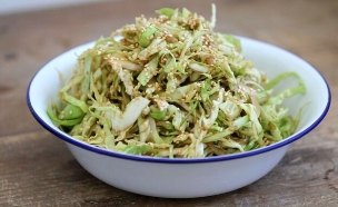 סלט כרוב אסייתי (צילום: עידית נרקיס כ"ץ, mako אוכל)
