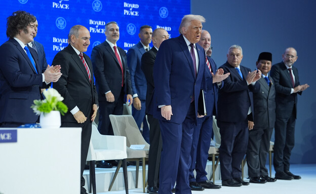 פסגת השלום בדאבוס פסגת השלום בדאבוס