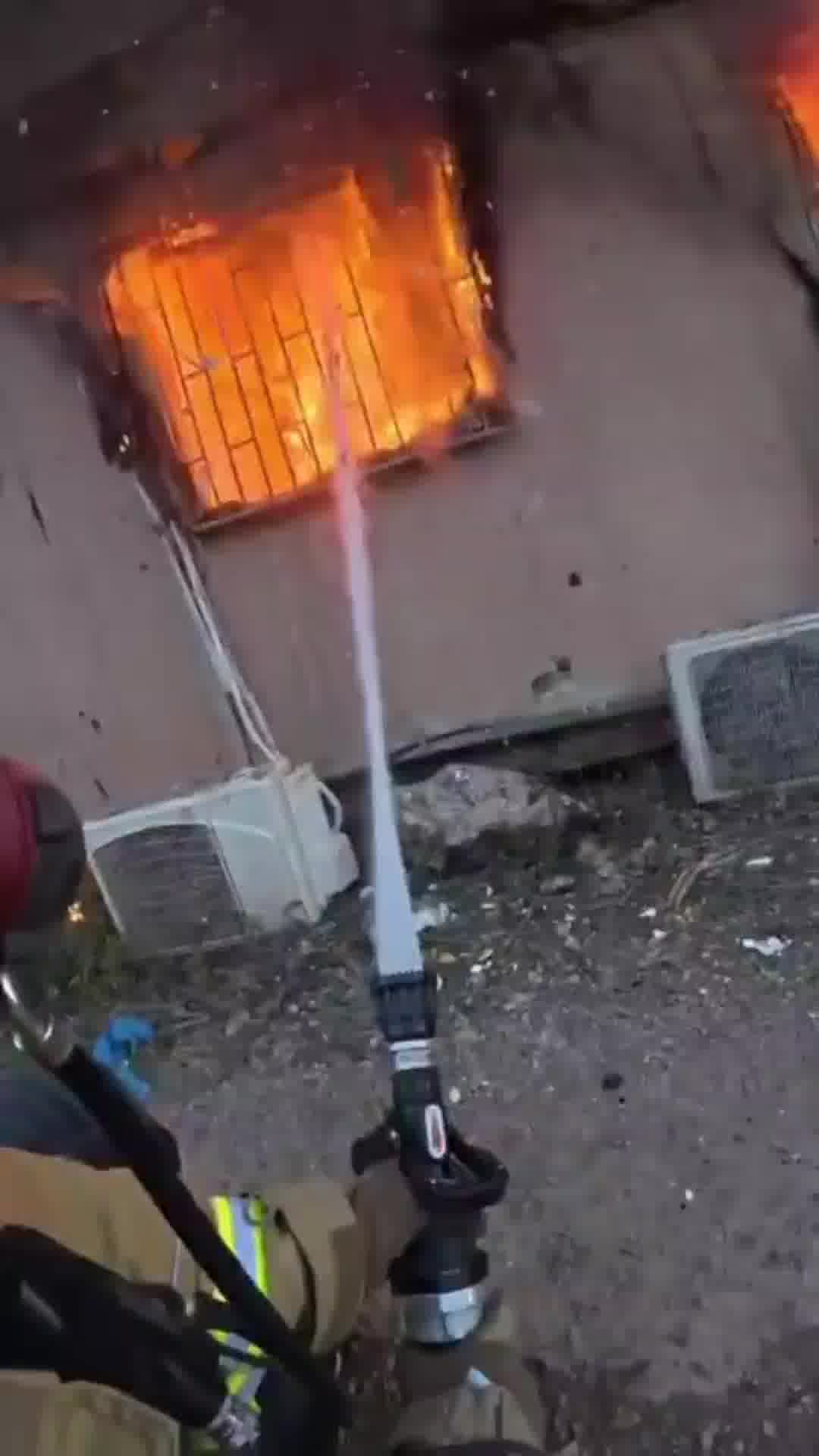 השריפה בביתר עילית: שמיכה של אחד תלמידי הישיבה התלקחה מהתנור שהיה בחדר