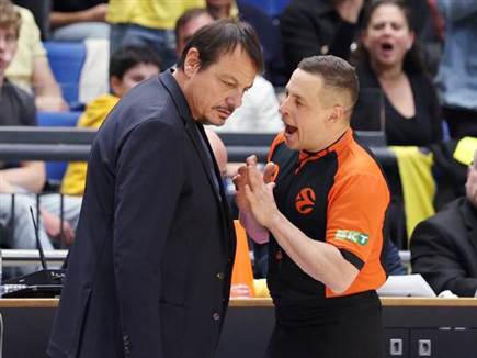 התווכח לא פעם. עתמאן (אלן שיבר)